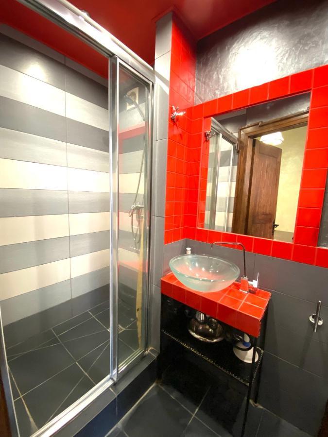 Квартира Подобово На Площі Ринок 39 Lviv Exterior foto