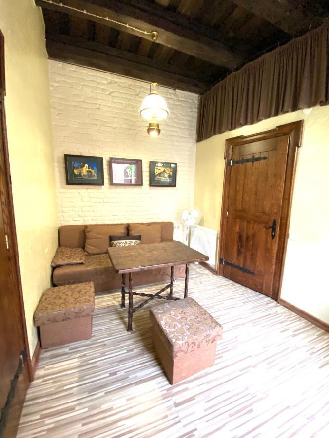 Квартира Подобово На Площі Ринок 39 Lviv Exterior foto