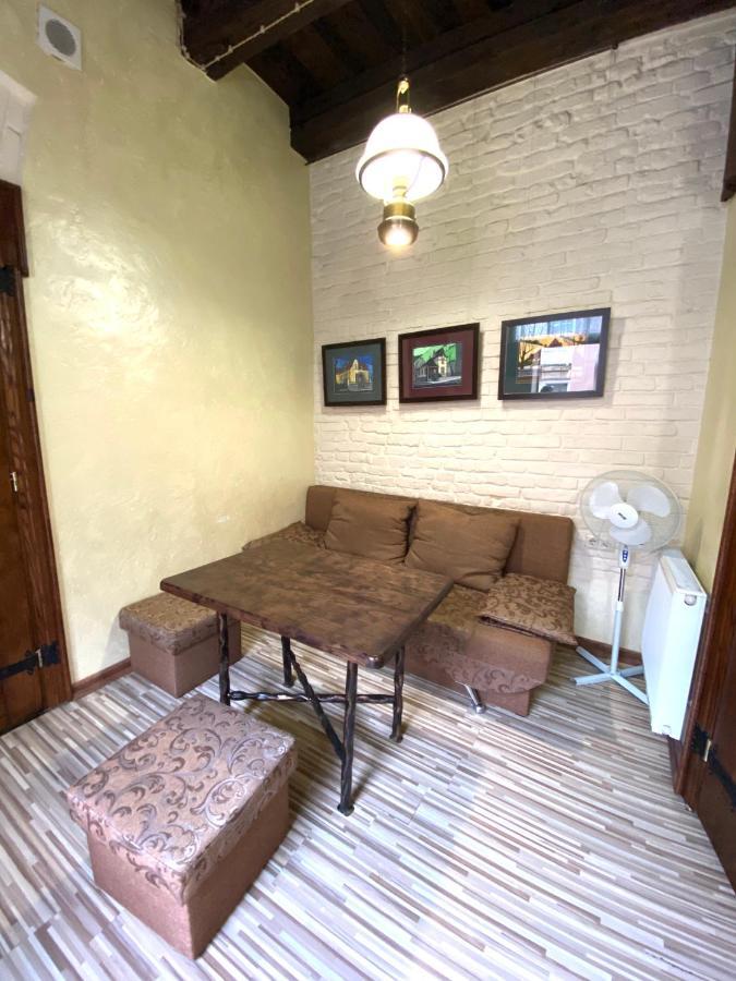 Квартира Подобово На Площі Ринок 39 Lviv Exterior foto
